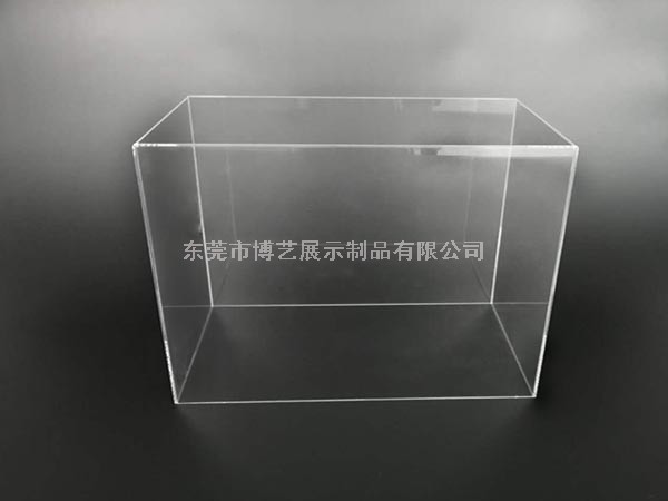 一個亞克力魚缸它比普通玻璃魚缸有著什么樣的優(yōu)勢呢？