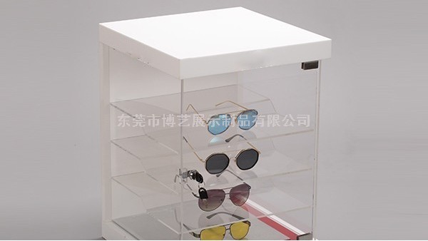 怎樣的包裝才能更好保護(hù)亞克力展示架呢？